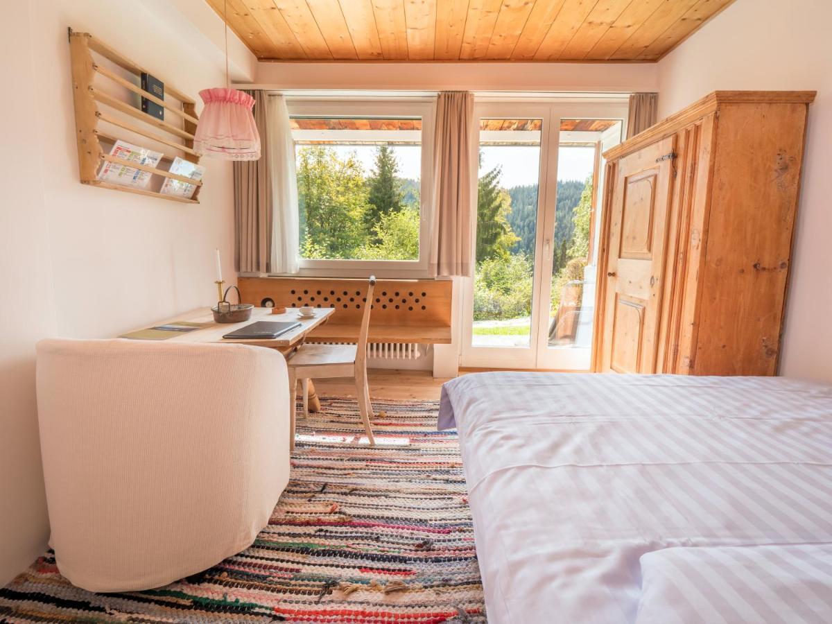 Hotel Haus am Waldrand Flims Exterior foto