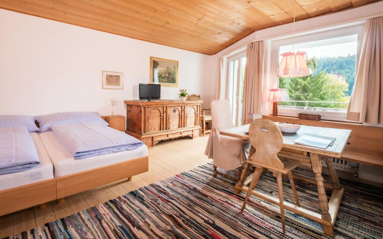 Hotel Haus am Waldrand Flims Exterior foto