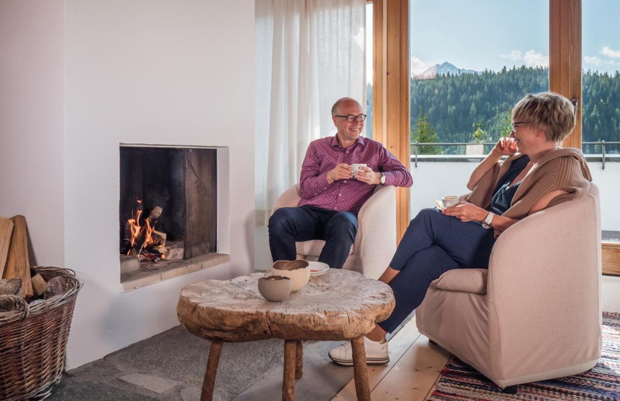 Hotel Haus am Waldrand Flims Exterior foto